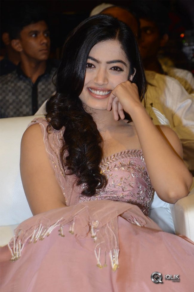 Rashmika-Mandanna-at-Geetha-Govindham-Audio-Event